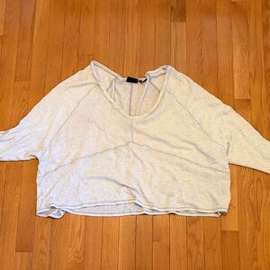 Urban Outiftters Women's Light Gray V-Neck Top